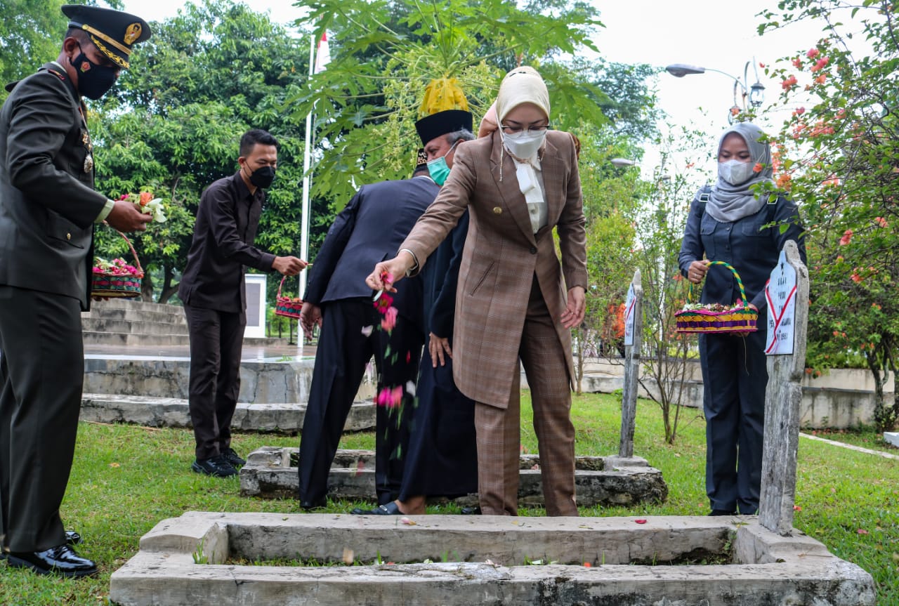 Pemkab Purwakarta Gelar Ziarah Nasional Dalam Rangkaian HUT TNI Ke 76